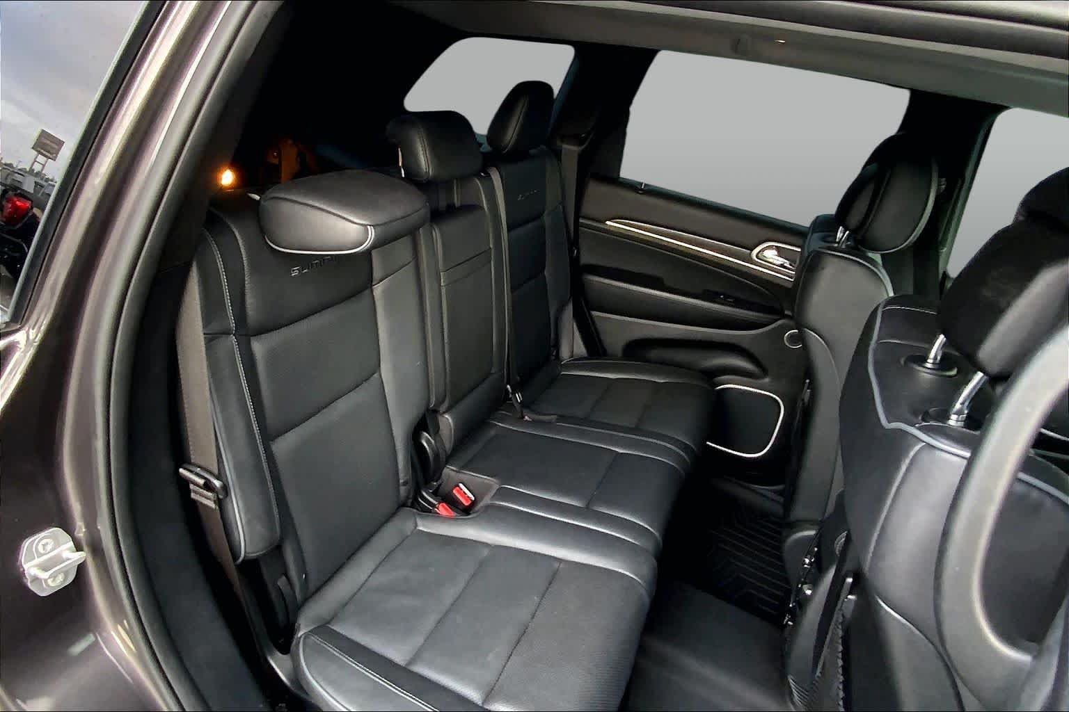 Used 2020 Granite Crystal Metallic Clearcoat Jeep Summit image 19
