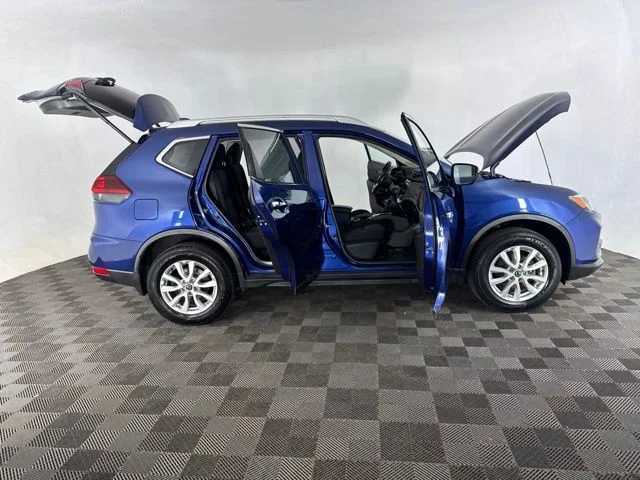 Used 2020 Blue Nissan SV image 13