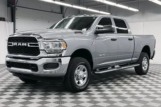 Used 2021 Billet Silver Metallic Clearcoat Ram Tradesman image 13