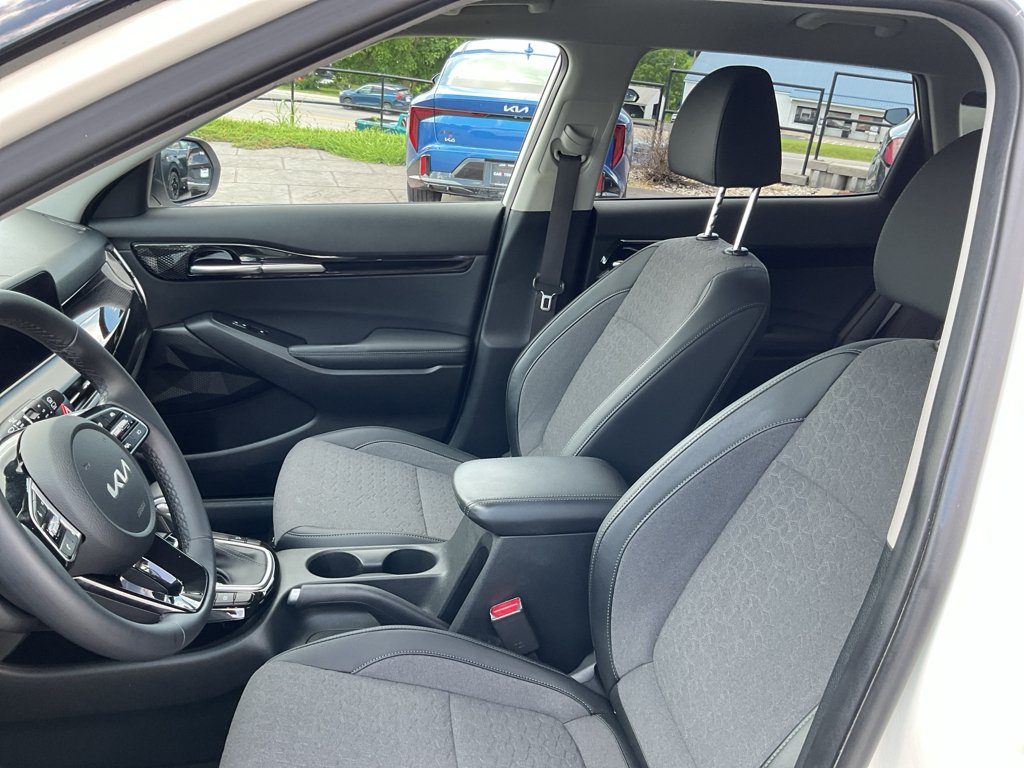 Certified Used 2024 Clear White/Black Roof Kia S image 22