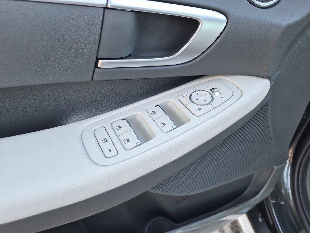 New 2026 Gray Hyundai SE image 13
