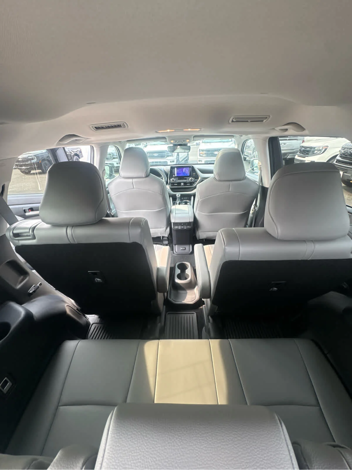 Used 2023 Moon Dust Toyota XLE image 34