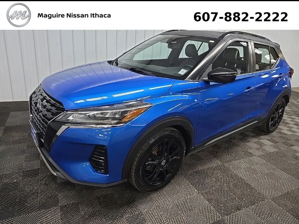 Used 2021 Blue Nissan SR image 9