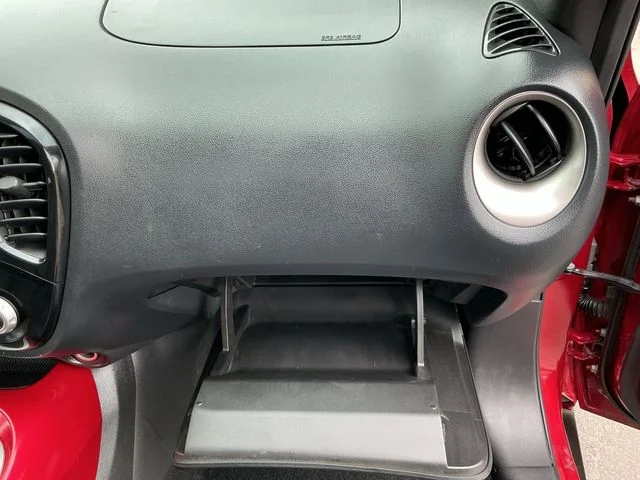 Used 2015 Red Nissan SL image 27