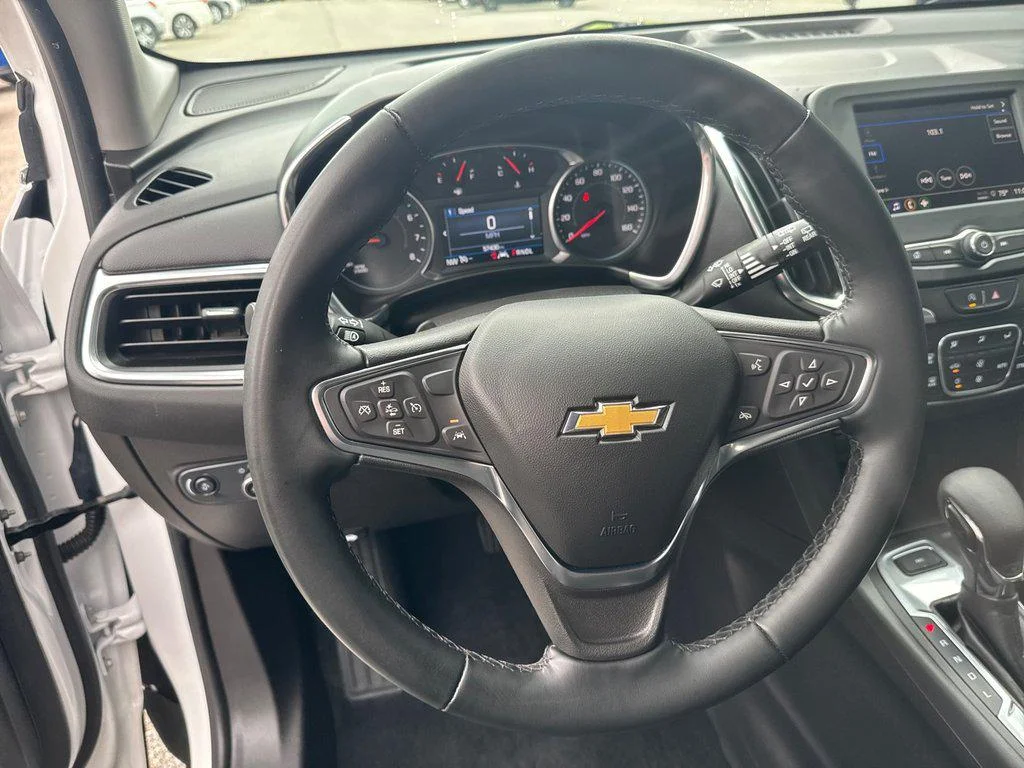 Used 2024 Iridescent Pearl Tricoat Chevrolet AWD 4dr LT w/1LT image 16
