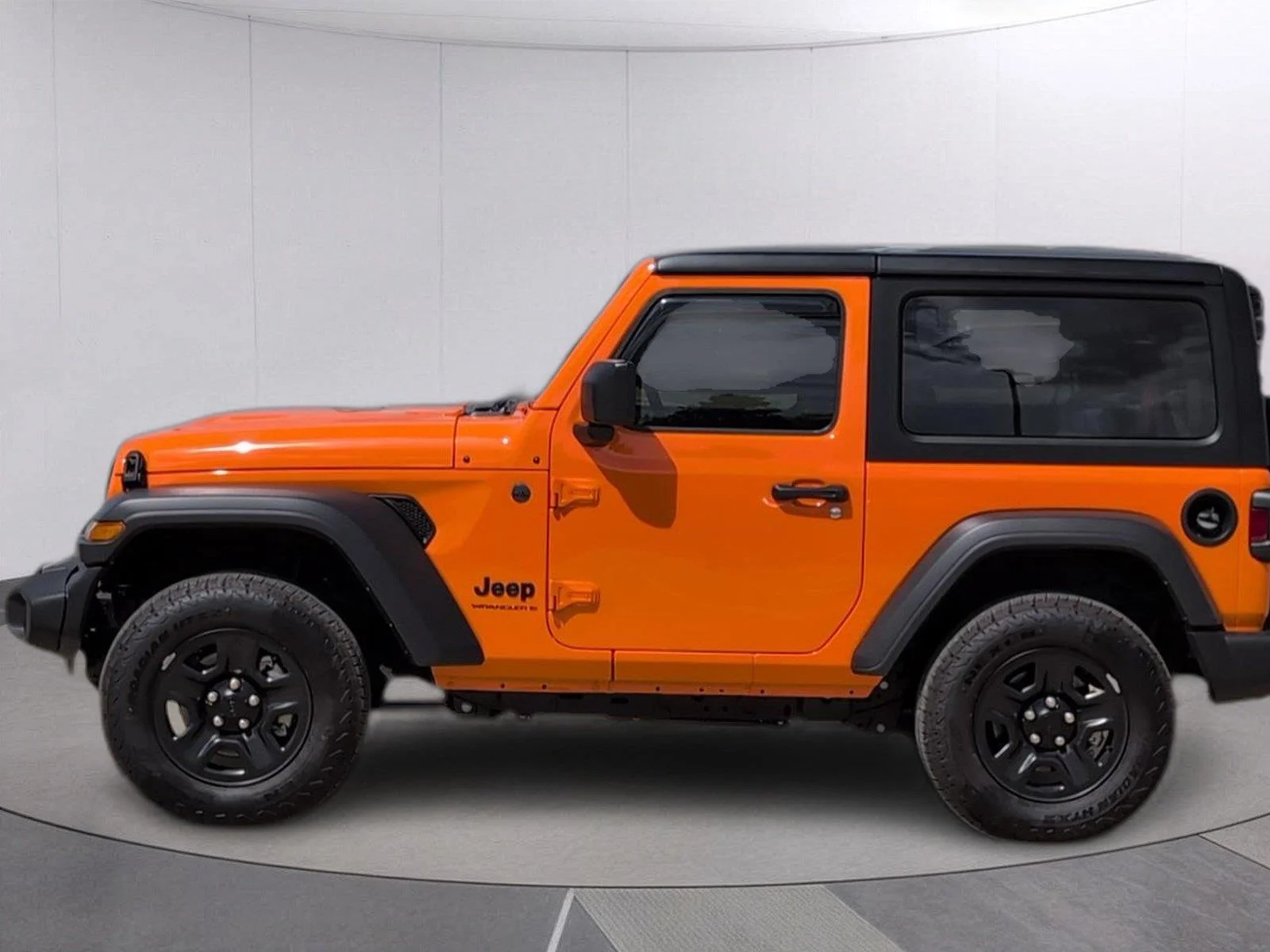 Used 2025 Joose Jeep Sport image 2