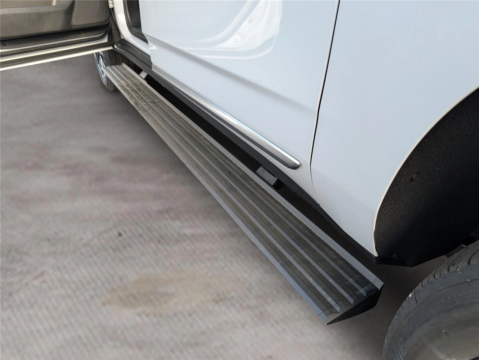 New 2026 Glacier White Tricoat GMC Denali image 10