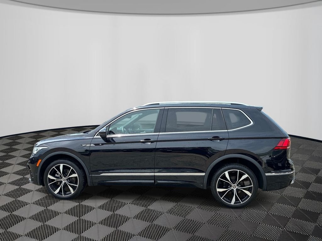 Used 2024  Volkswagen 2.0T SEL R-Line image 4