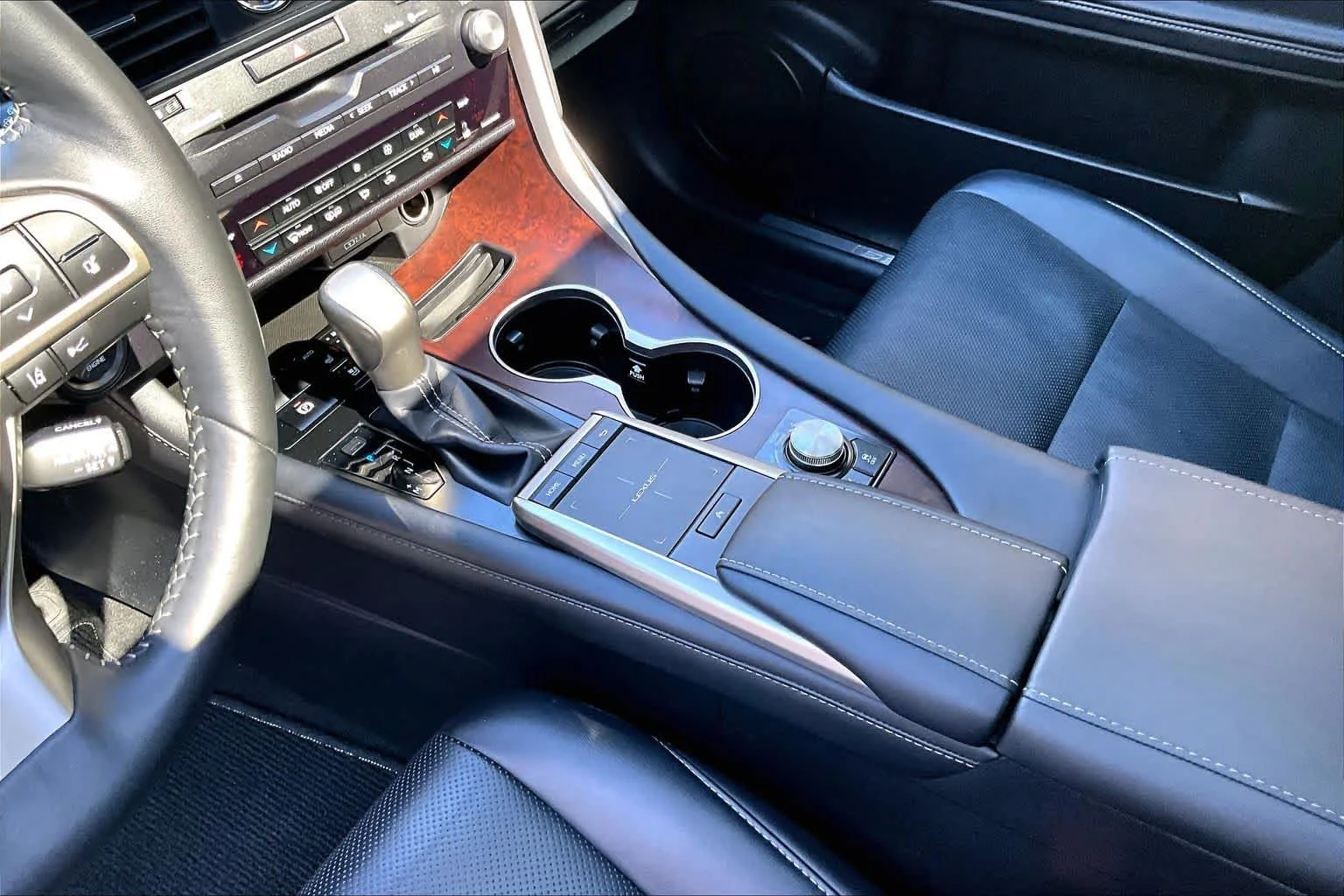 Used 2020 Atomic Silver Lexus  image 33