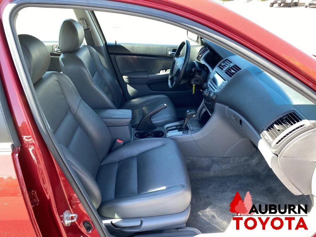 Used 2007 San Marino Red Honda EX-L image 10