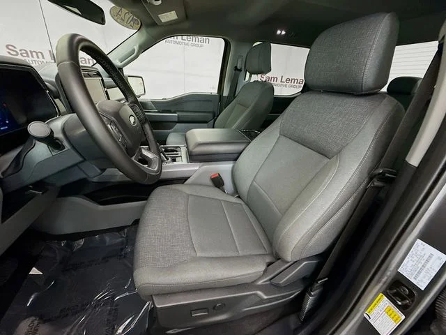 Used 2024 Gray Metallic Ford XLT image 21