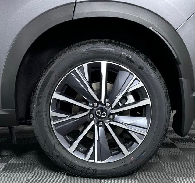 Certified Used 2026 Gray INFINITI LUXE image 11