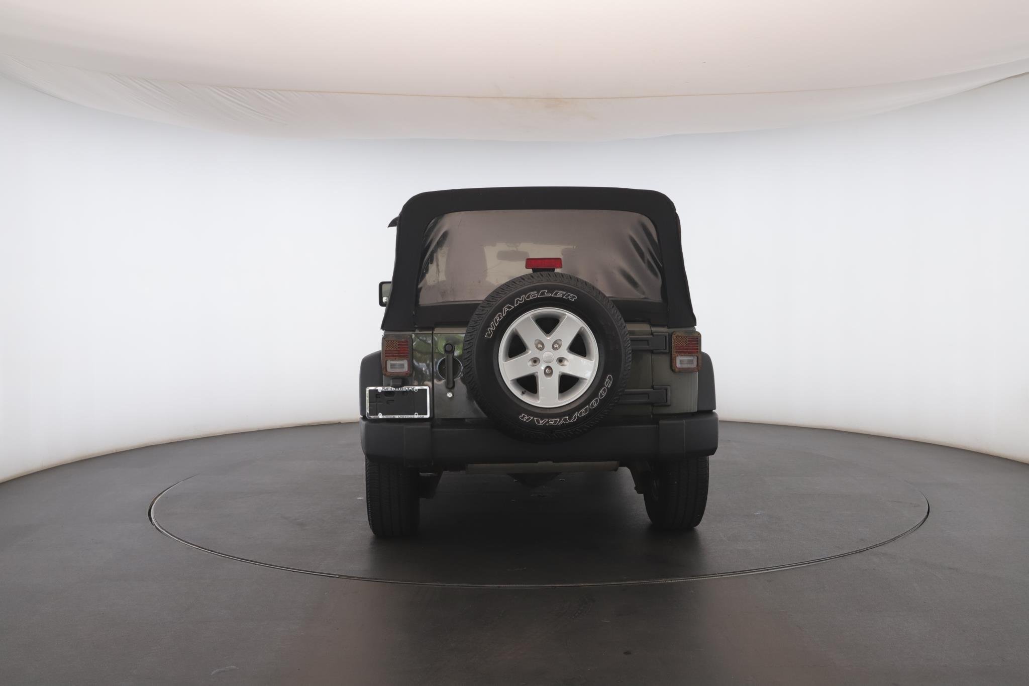 Used 2015 Tank Clearcoat Jeep 4WD 4dr Sport image 17