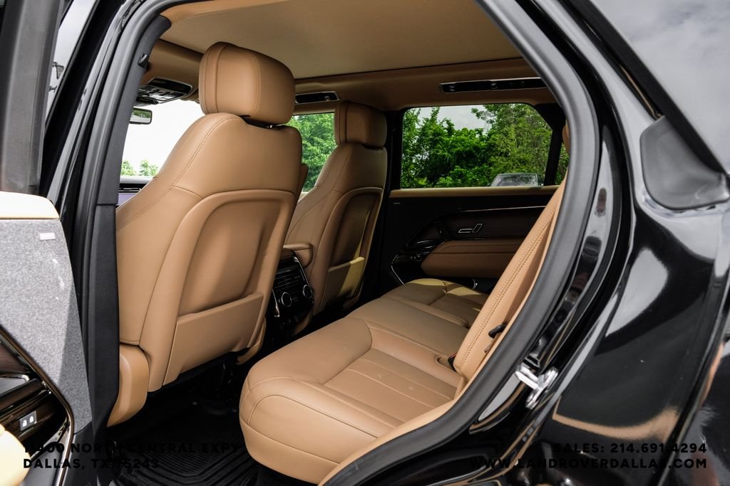 Used 2023 Black Land Rover SE image 39