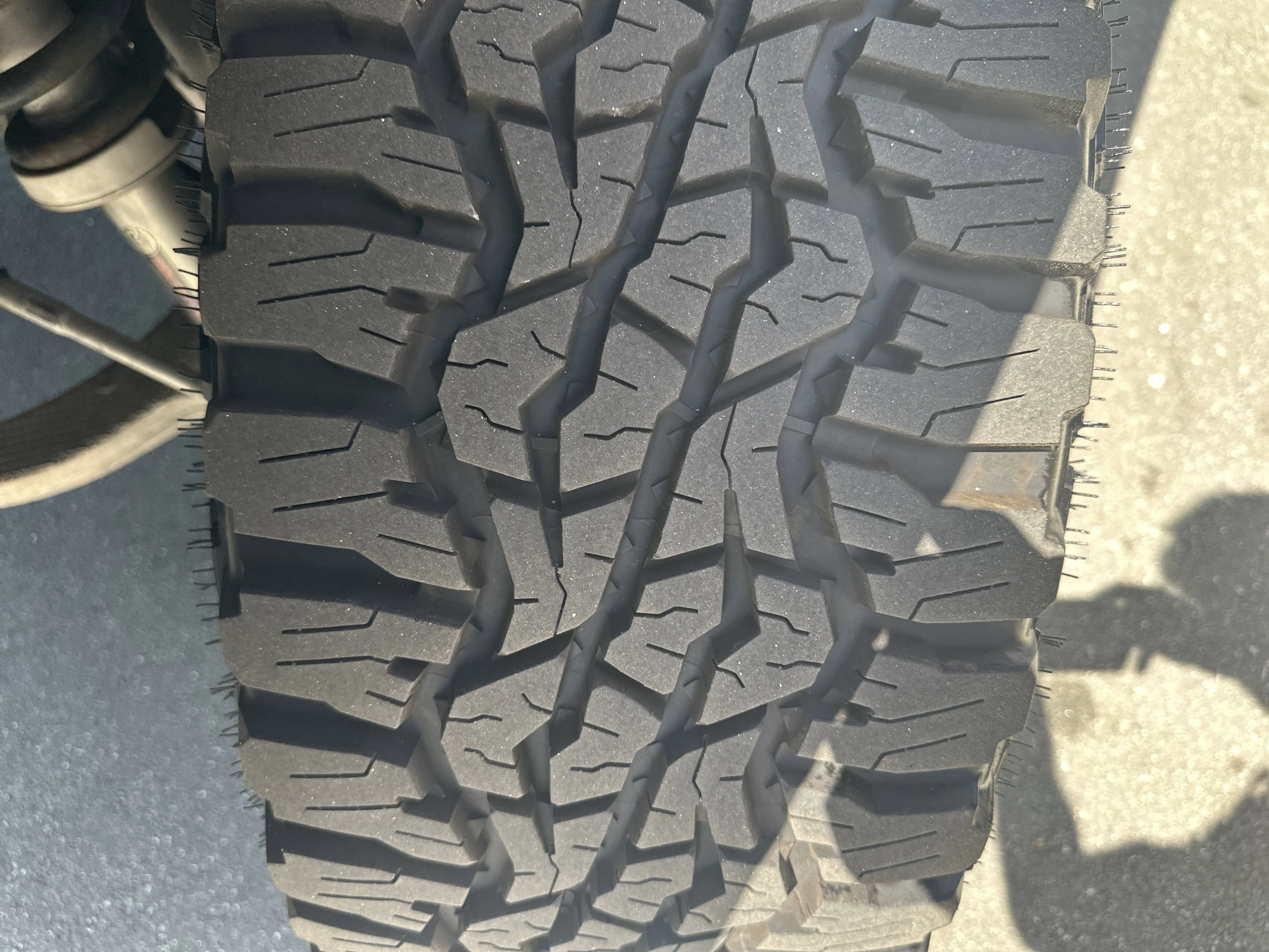 Used 2020 Diamond Black Crystal Pearlcoat Ram Laramie image 44