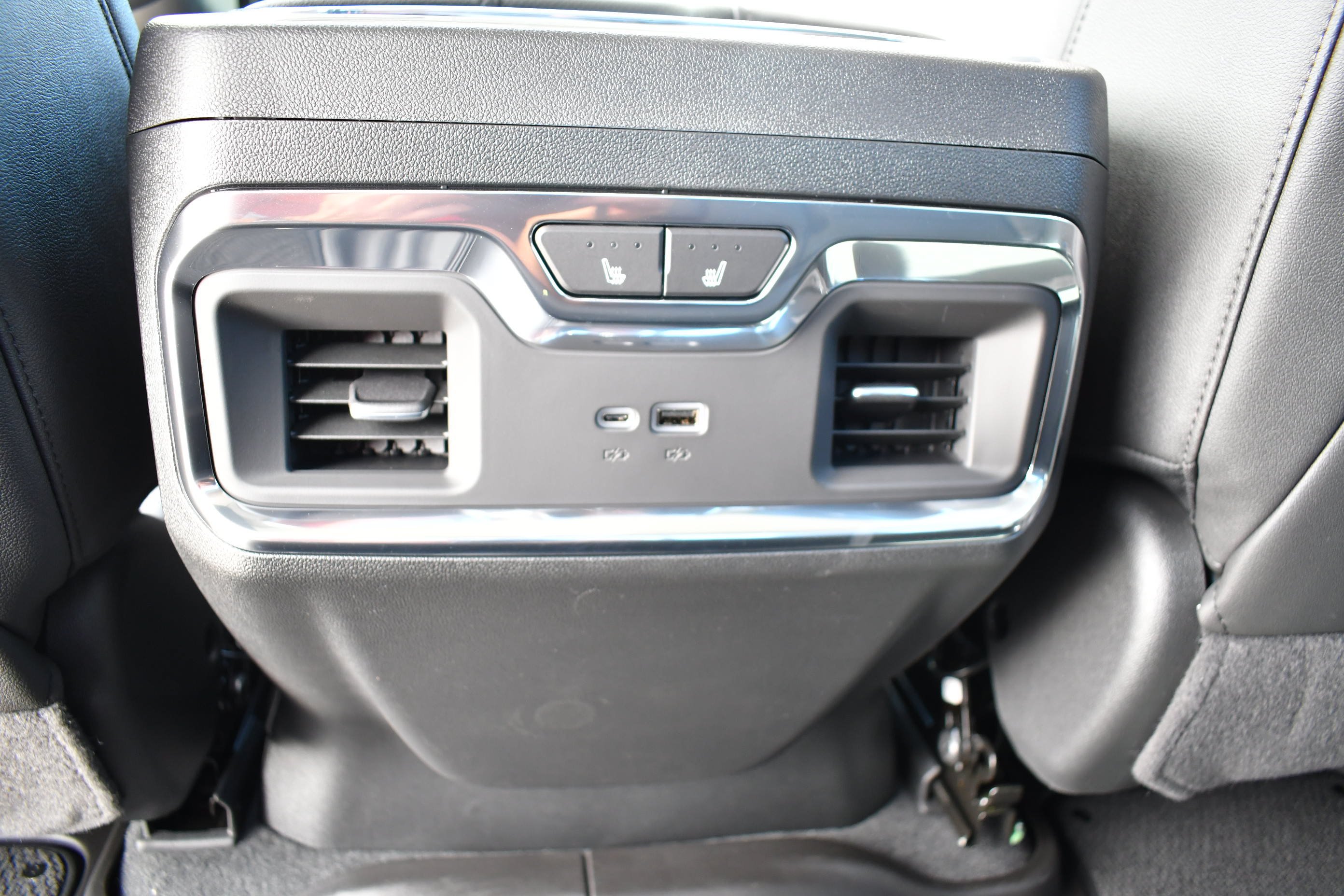 2026 GMC Sierra 1500 SLT - Photo 33