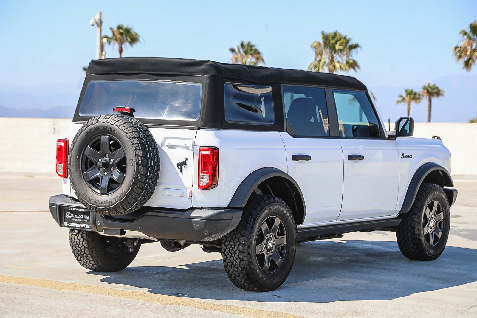 Used 2024 Oxford White Ford Black Diamond image 6