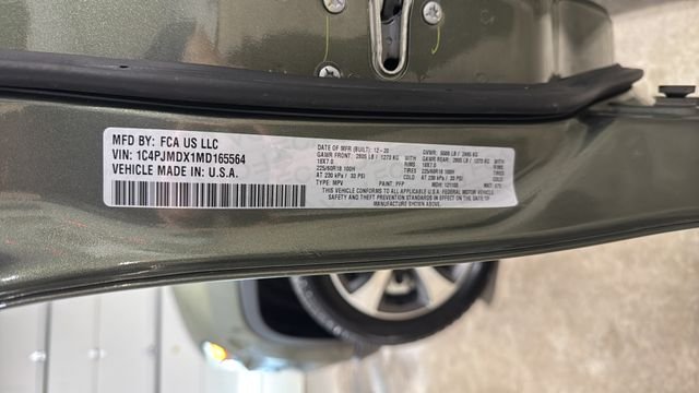 Used 2021 Olive Green Pearlcoat Jeep Limited image 31