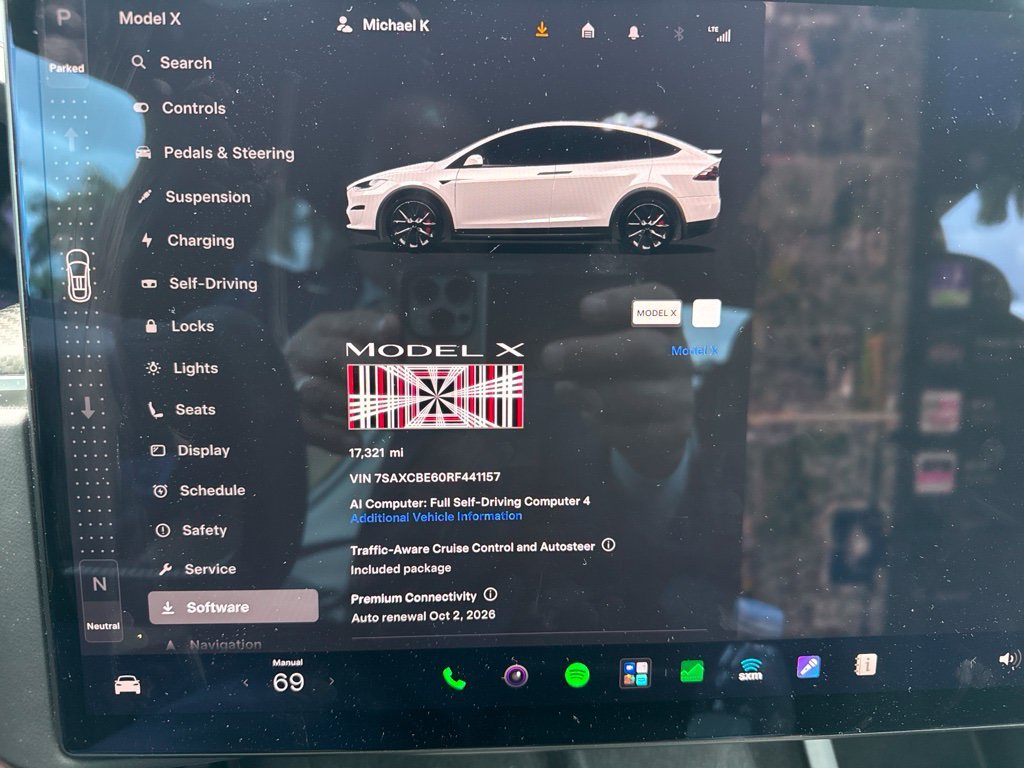 Used 2024 White Tesla Plaid image 3