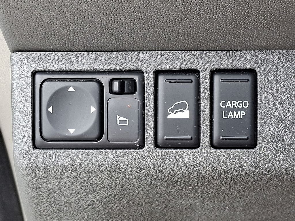 Used 2018 White Nissan SV image 25
