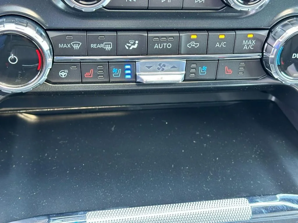 New 2026 Agate Black Metallic Ford Lariat® image 15