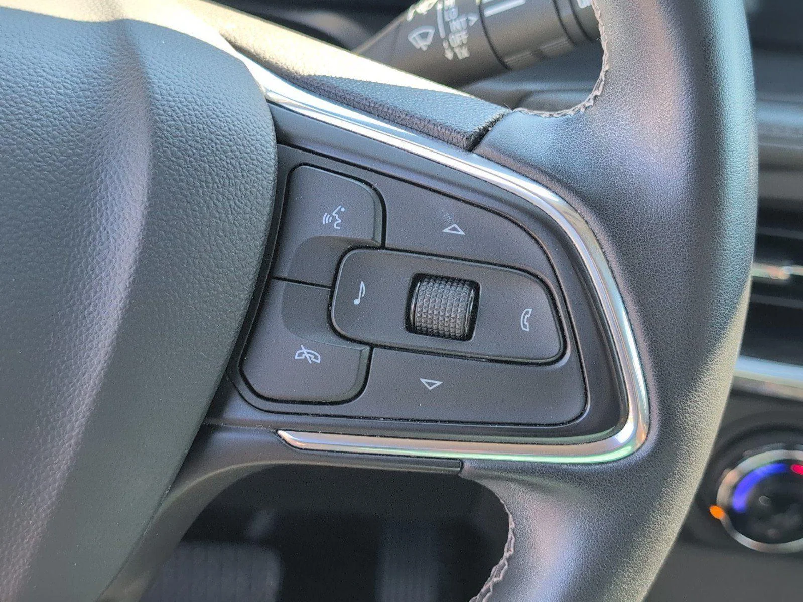 Used 2024 Moonstone Gray Metallic Buick Preferred image 29