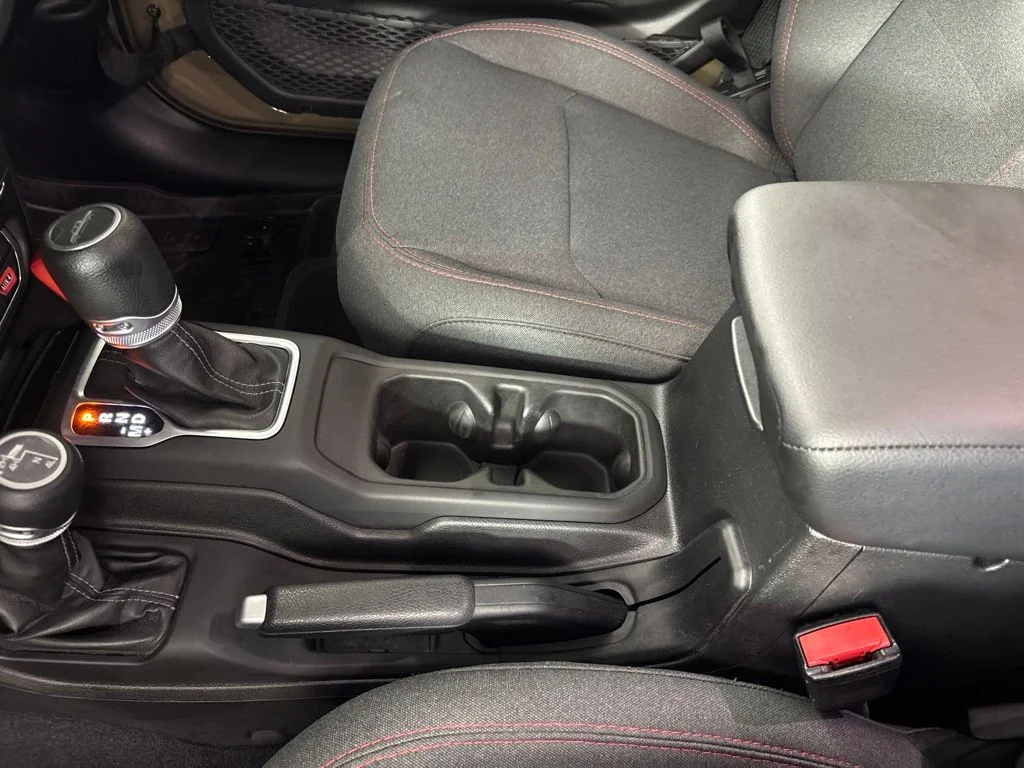 Used 2025 Green Jeep Rubicon image 50
