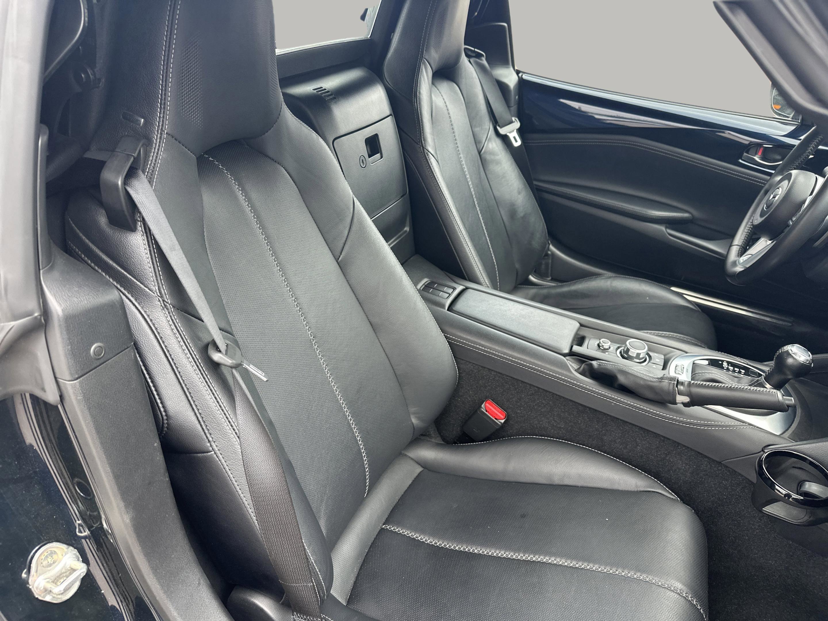 Used 2025 Deep Crystal Blue Mica Mazda Grand Touring image 12