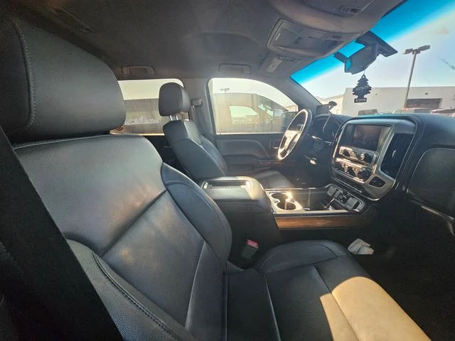 Used 2015 Iridium Metallic GMC SLT image 17