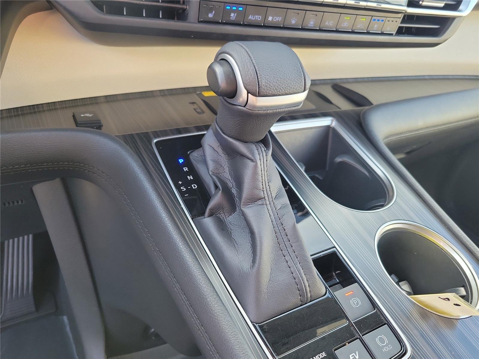 Used 2022 Predawn Gray Mica Toyota Platinum image 26