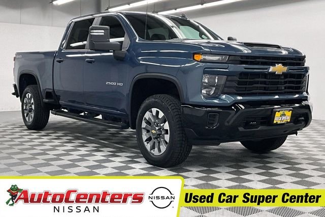 2025 Chevrolet Silverado HD Custom 4WD Crew Cab Standard Box's photo