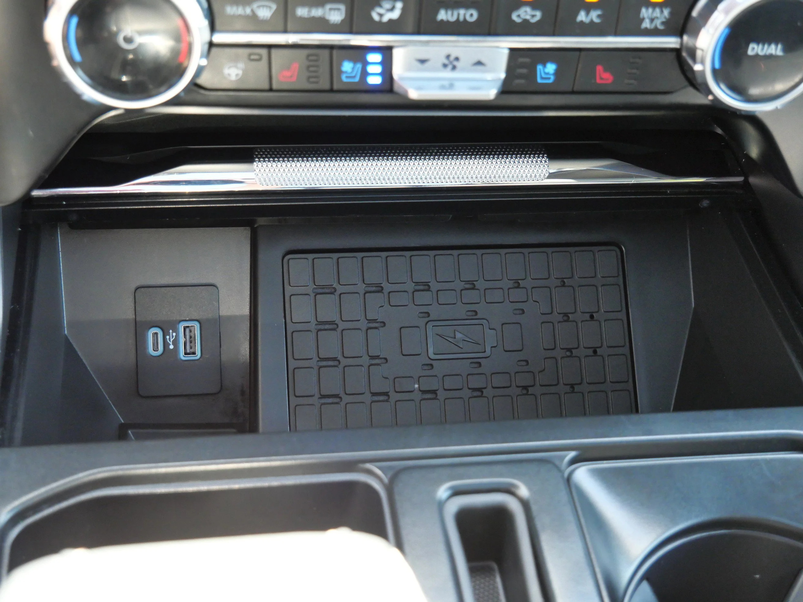 Certified Used 2023 Agate Black Metallic Ford LARIAT image 20