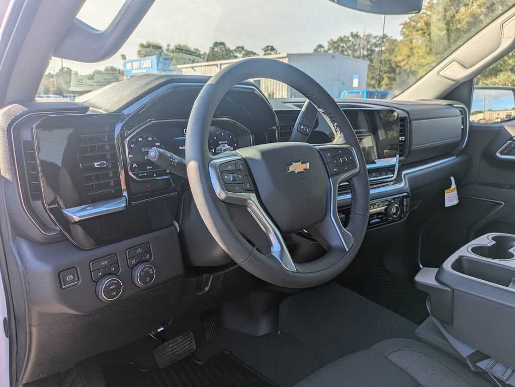 2025 Chevrolet Silverado 1500 LT - Photo 14