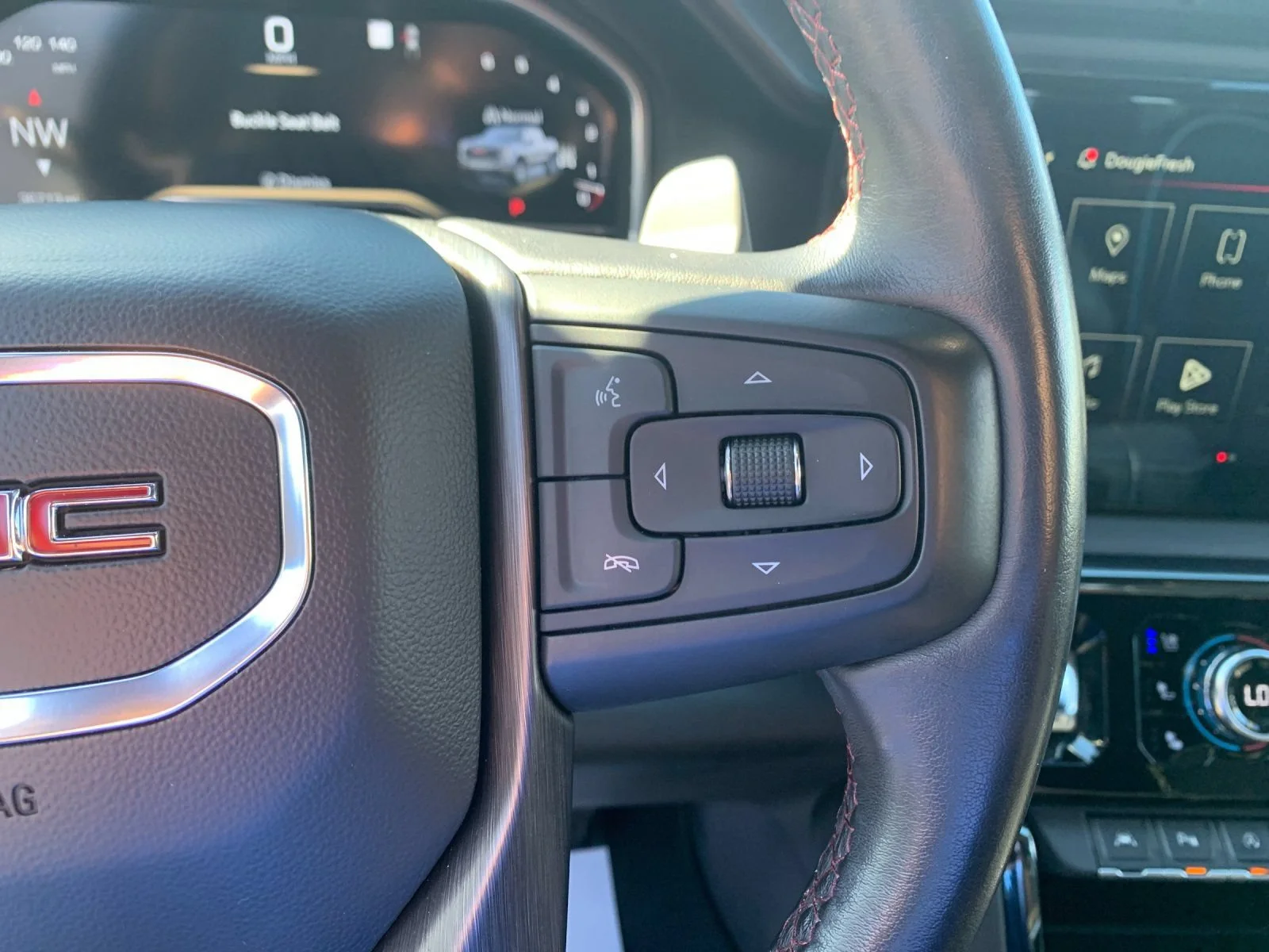 Used 2022 Summit White GMC AT4X image 27