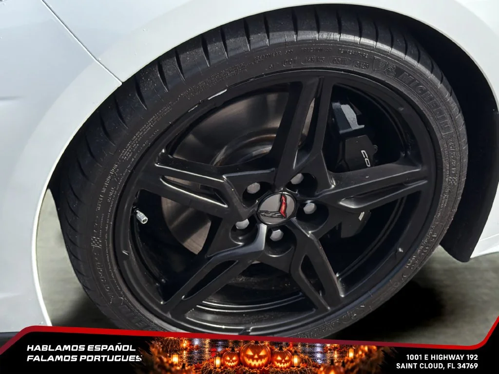 Used 2023 ARCTIC WHITE Chevrolet 3LT image 10
