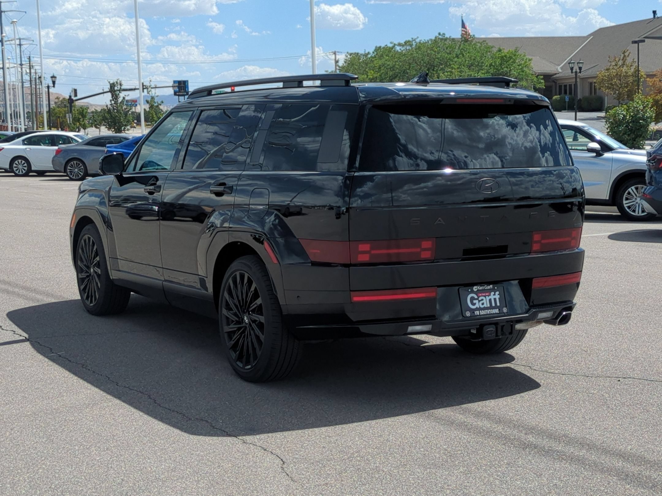 Used 2025 Phantom Black Hyundai Calligraphy image 5