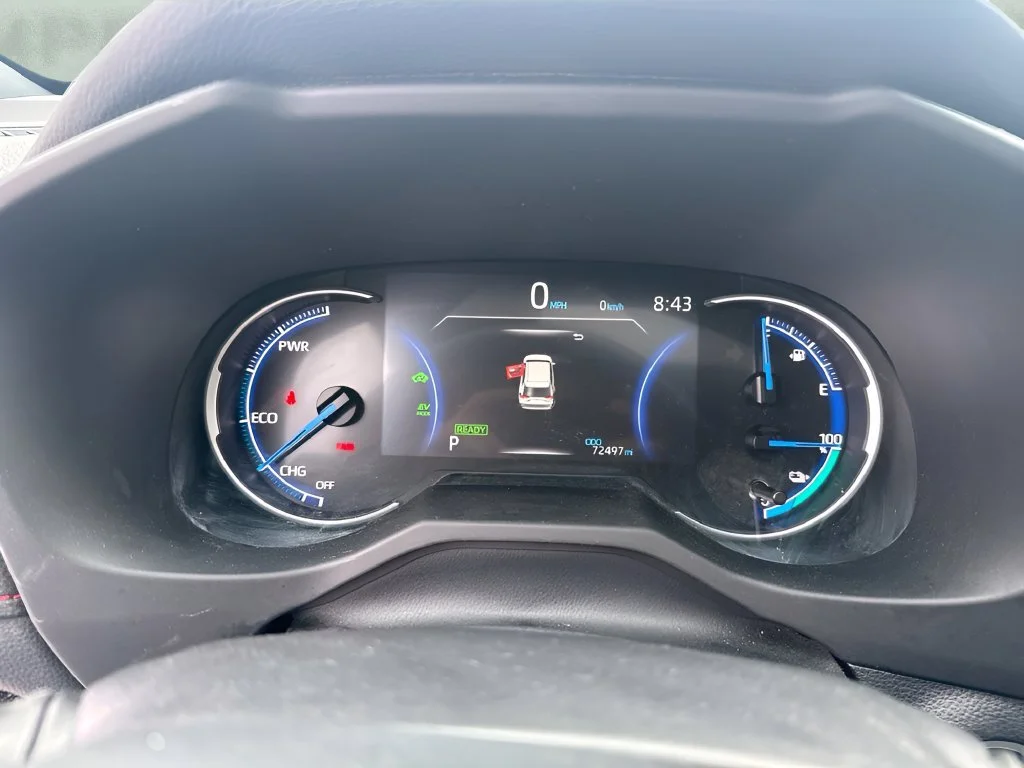 Used 2021  Toyota SE image 14