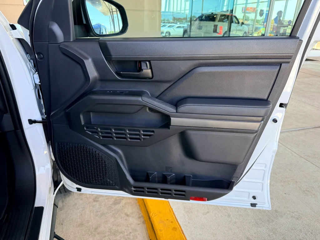 Used 2025 Ice Cap Toyota SR5 image 12