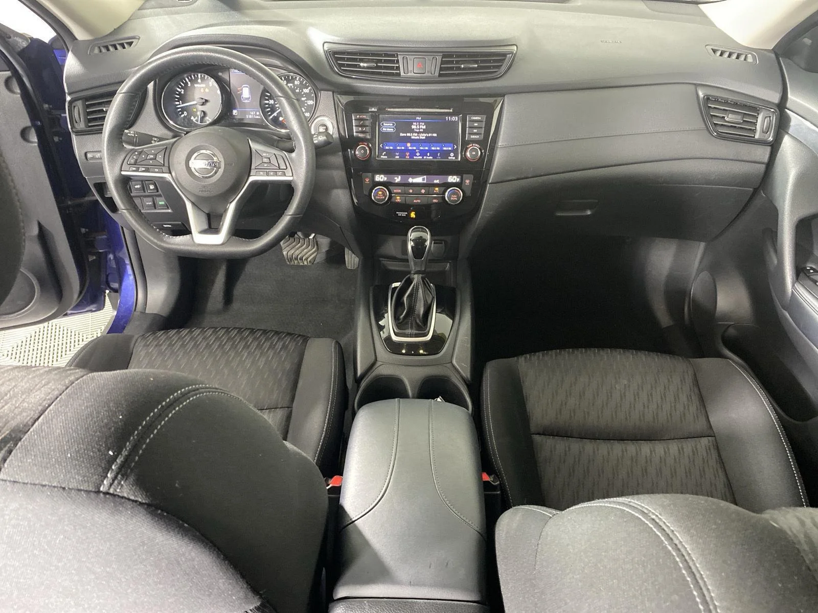Used 2020 Caspian Blue Metallic Nissan SV image 24
