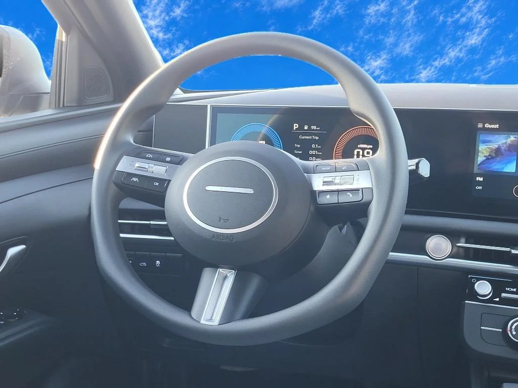 New 2027 Hampton Gray Hyundai SE image 11