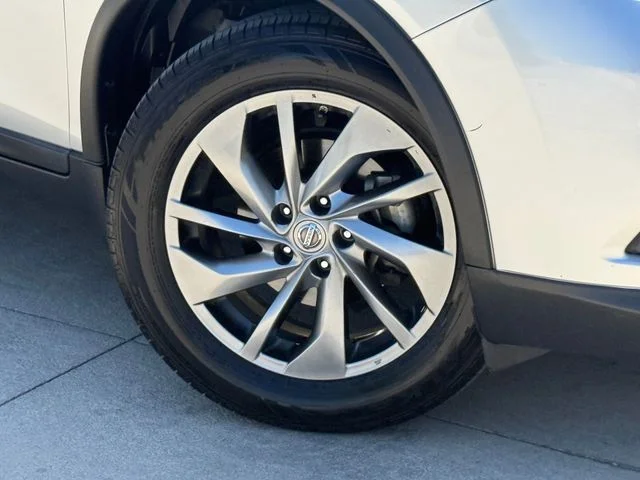 Used 2015 Nissan Rogue SL with VIN 5N1AT2MT2FC789105 for sale in Leander, TX