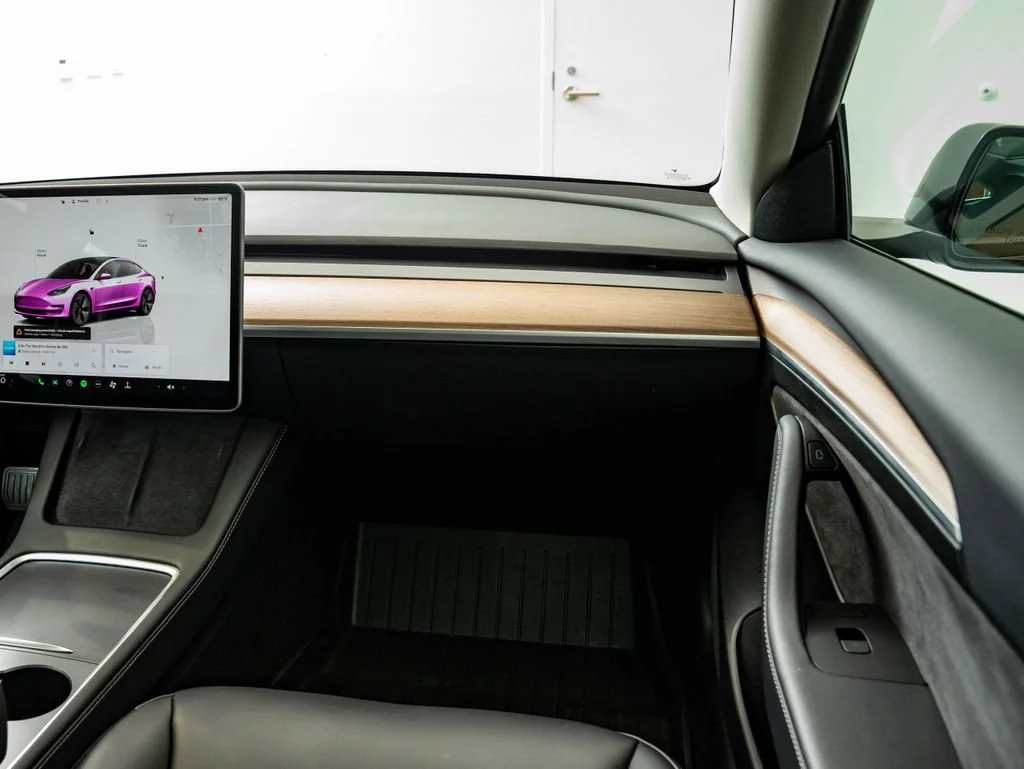Used 2023 Black Tesla  image 42