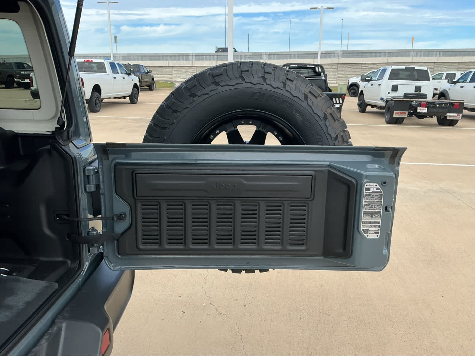New 2026 Anvil Clear-Coat Exterior Paint Jeep Willys image 19