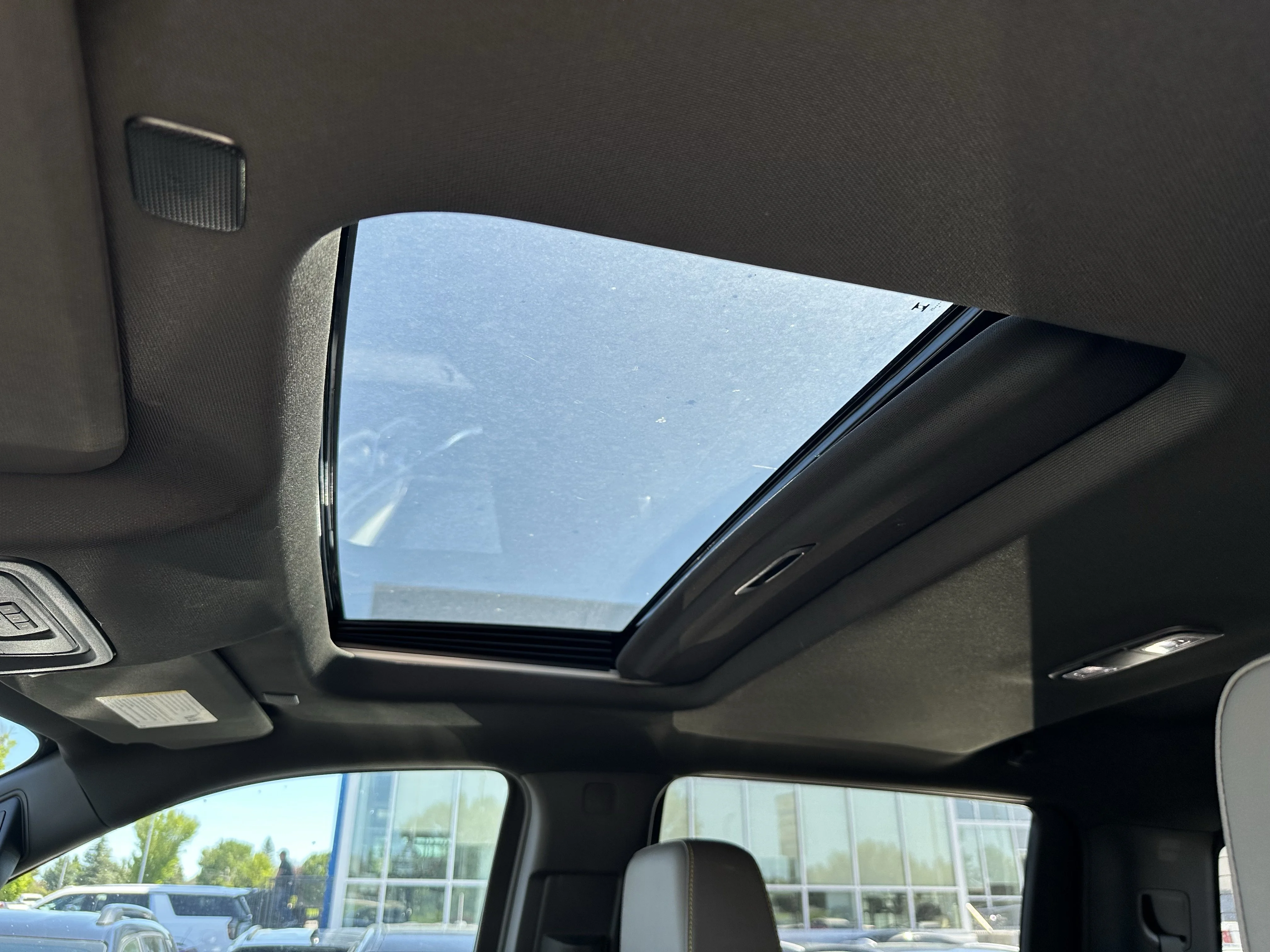 Certified Used 2025  Chevrolet ZR2 image 19