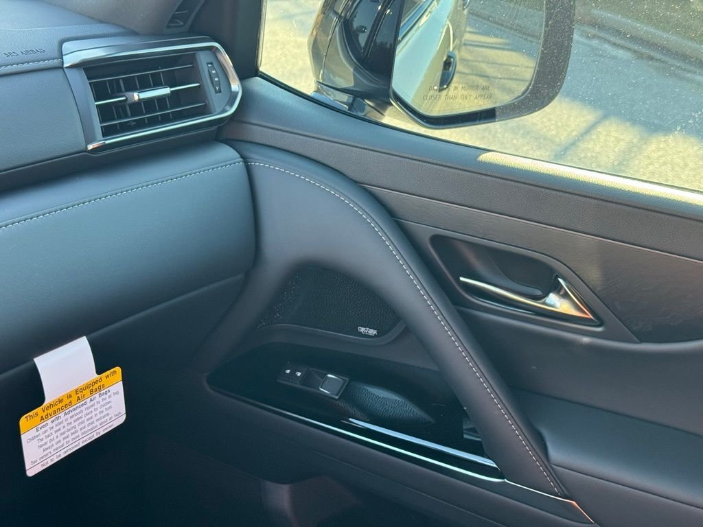 2025 Lexus LX 700h Luxury - Photo 34