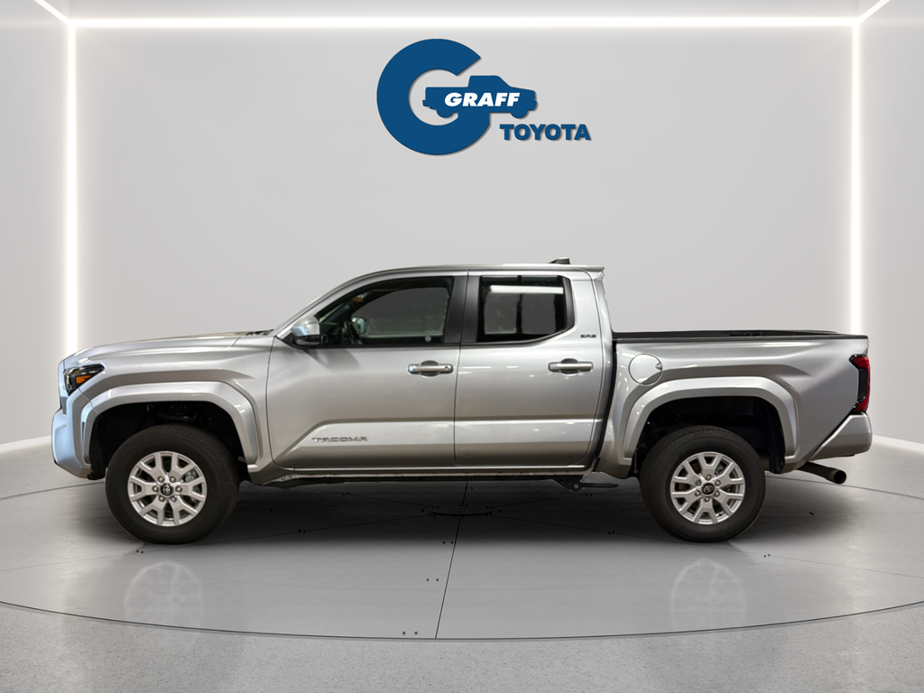 Used 2025 Silver Toyota SR5 image 11