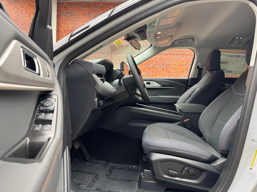 New 2026 Space White Metallic Ford Active image 22