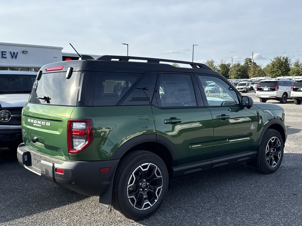 New 2025 Eruption Green Metallic Ford Outer Banks® image 5