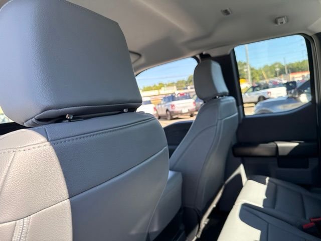 New 2026 Oxford White Ford XL image 20