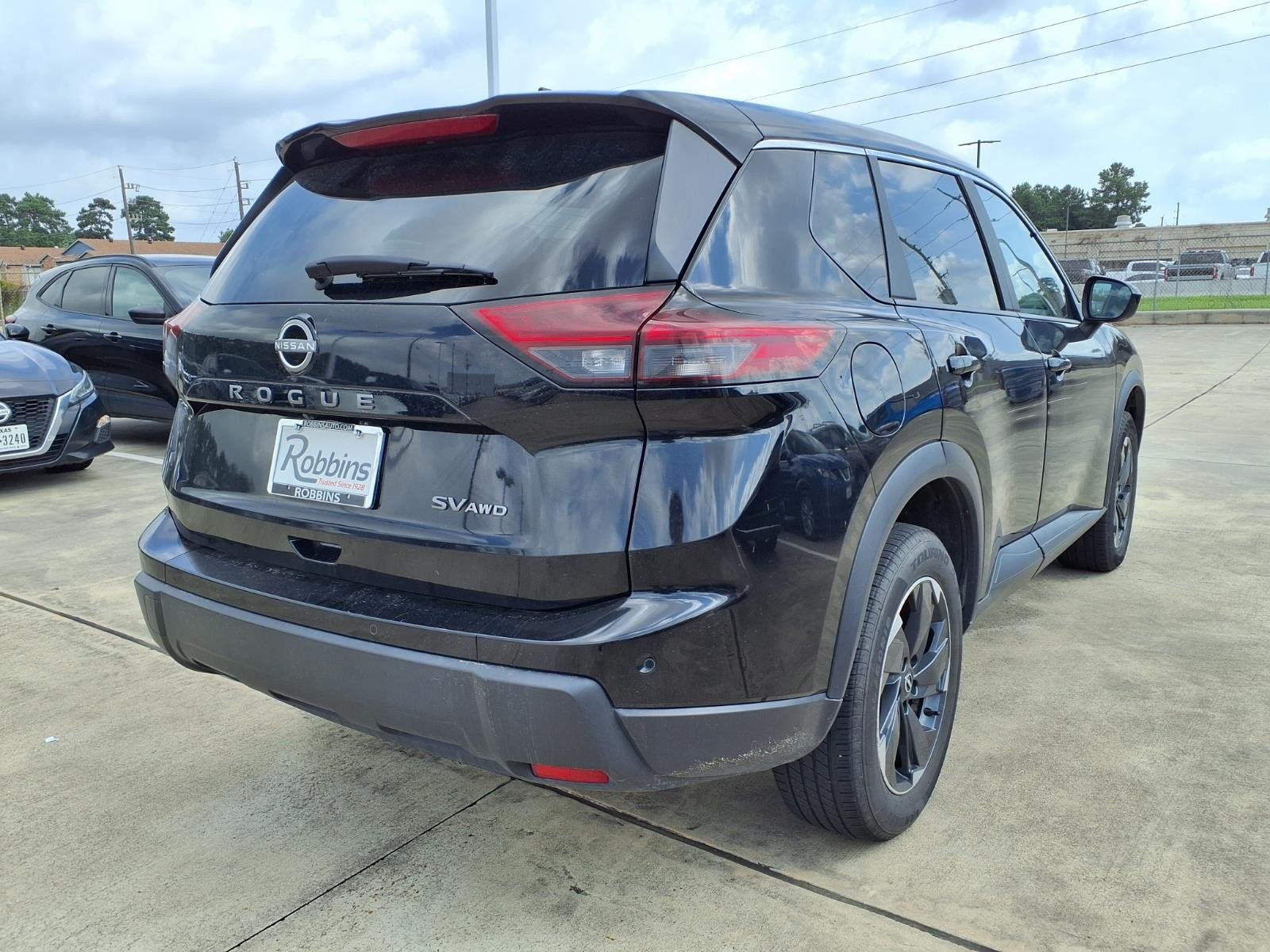2024 Nissan Rogue SV Black at Robbins Nissan